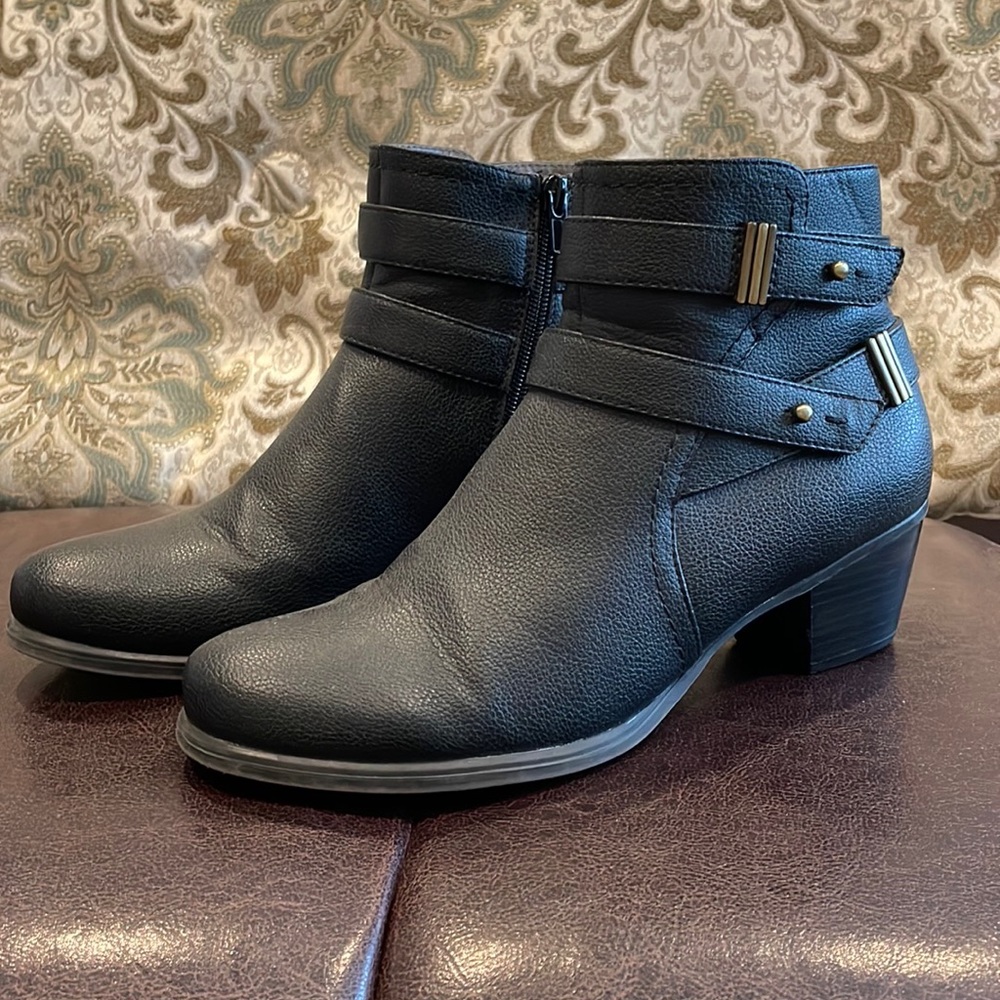 Naturalizer Black booties